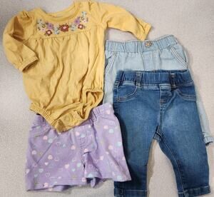Garanimals 4 Pieces Baby Girl Clothes 0-3 Body Suit Jeans Shorts